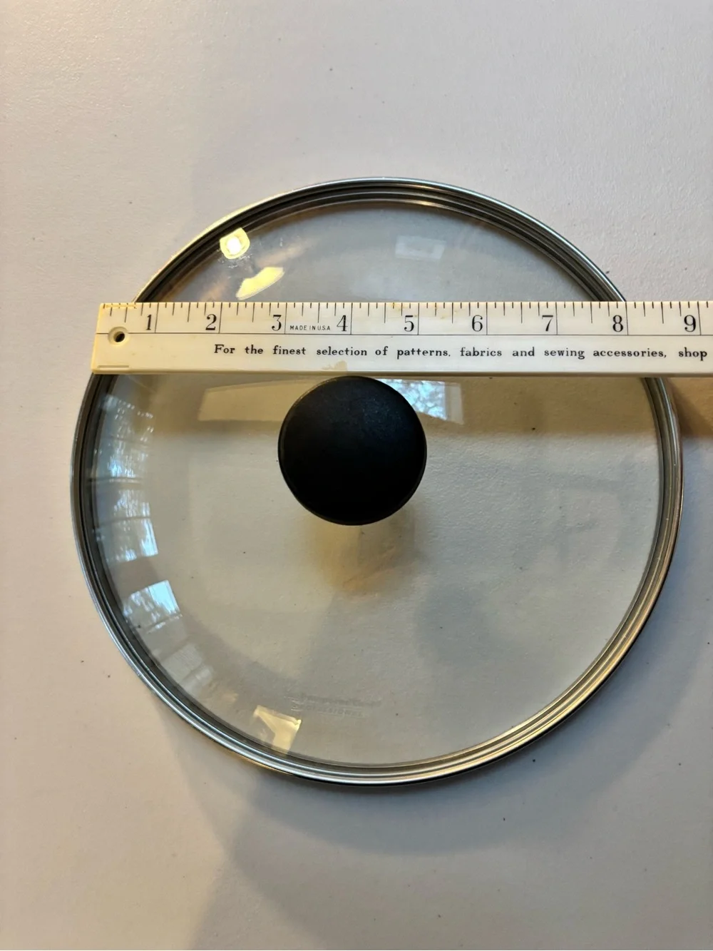 The Pampered Chef Replacment Lid 9 inches inside